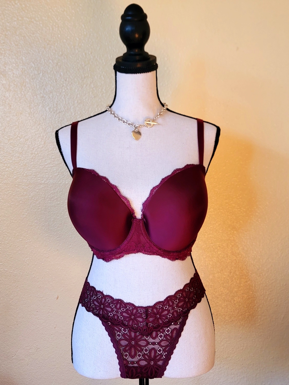 COMBO Victoria's Secret Dream Angels Lightly Lined Lace Demi Bra 34DDD Burgundy